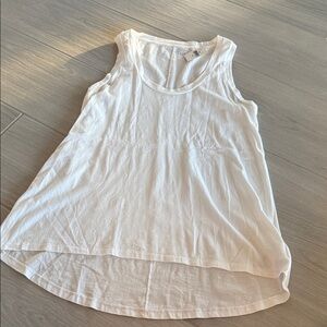 Gap NWT white tank top - size XS
